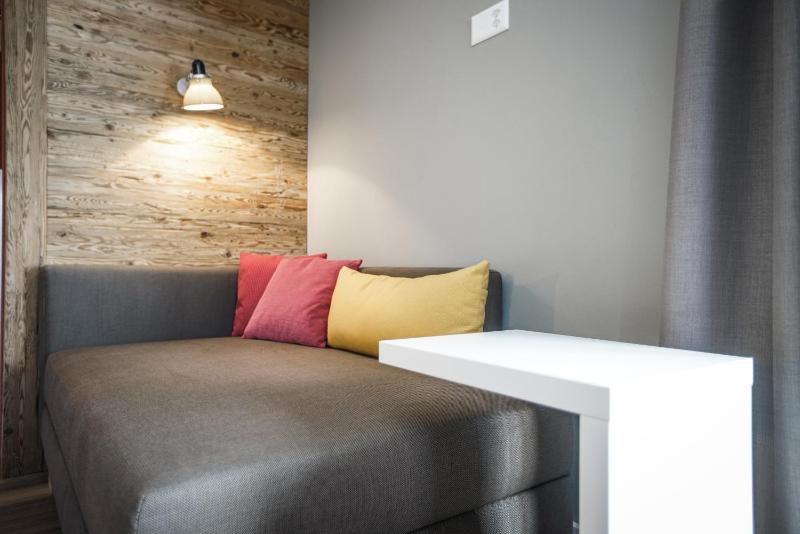 Deluxe Triple Room image 4
