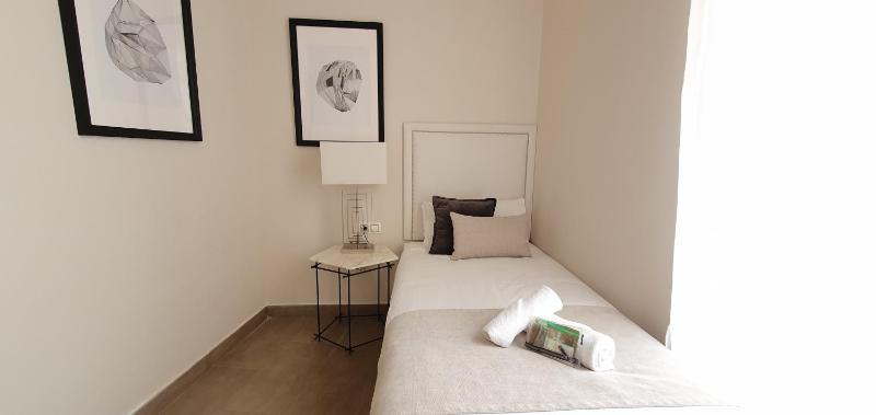 Balmes Street - image 15