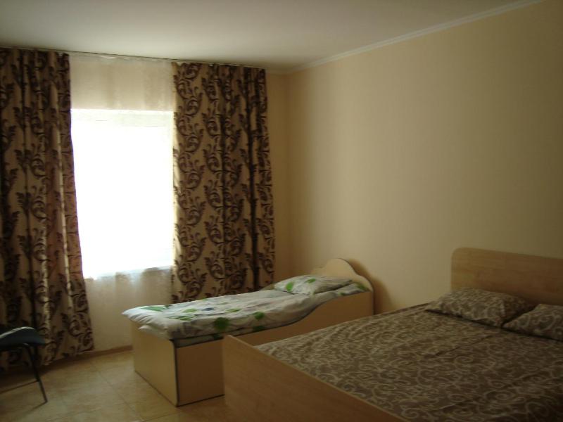Luxury Triple Room image 4