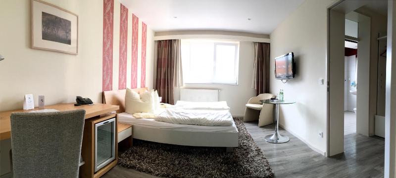 Double Room Comfort image 3