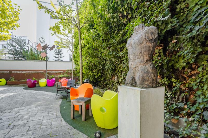 Art & Business Hotel - image 10