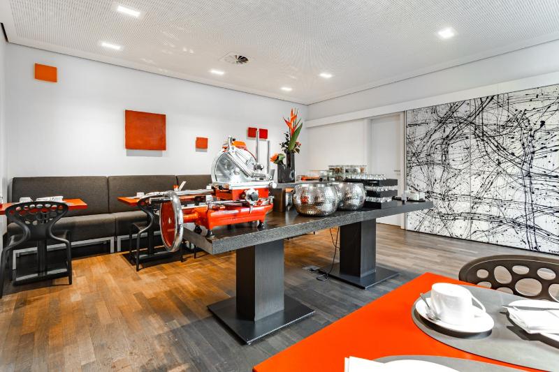 Art & Business Hotel - image 7