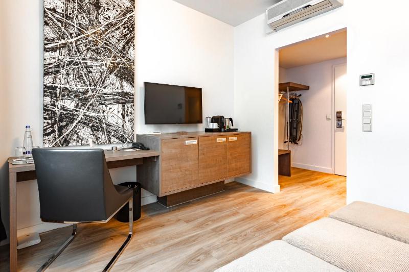 Art & Business Hotel - image 19