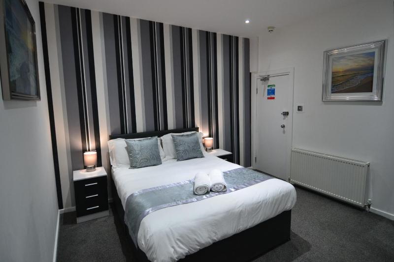 Hotel 33 - image 5
