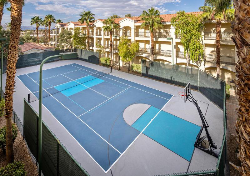 Club de Soleil All-Suite Resort - image 6