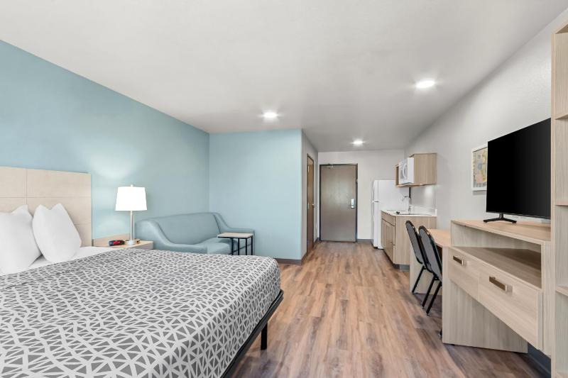 WoodSpring Suites Tucson Medical Center - image 27