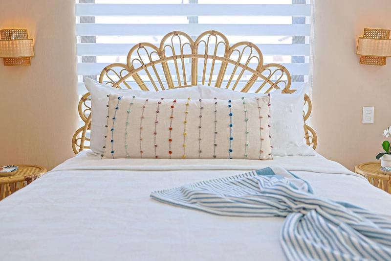 Elegant Cocotal 2BD Condo - image 38
