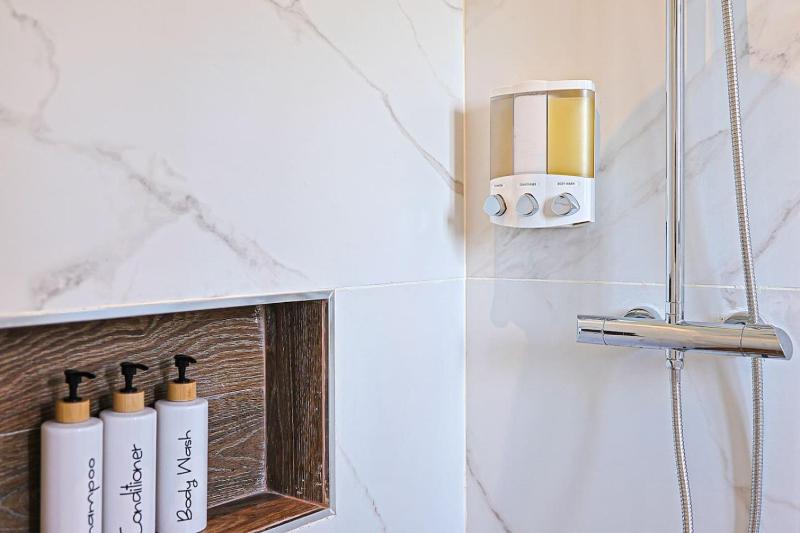 Elegant Cocotal 2BD Condo - image 12