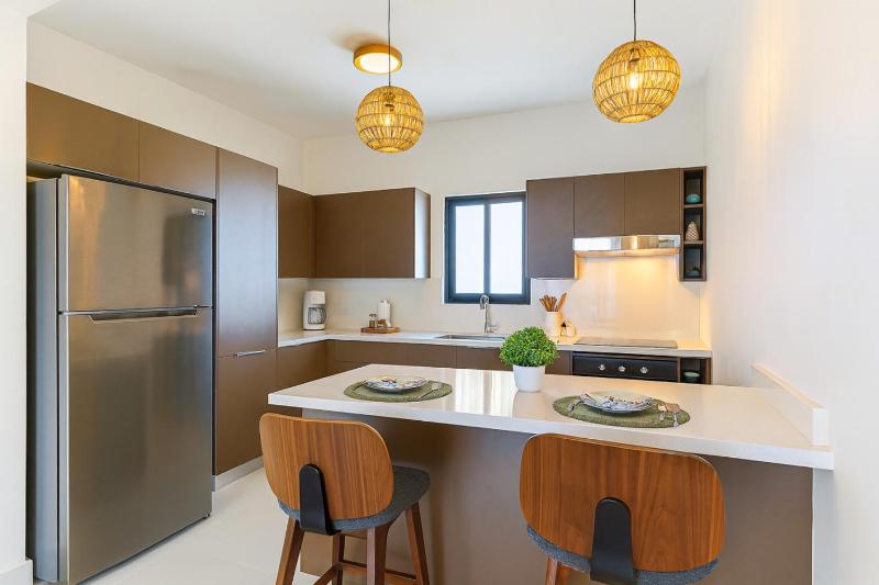 Elegant Cocotal 2BD Condo - image 15