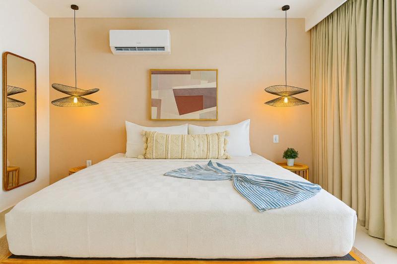 Elegant Cocotal 2BD Condo - image 31