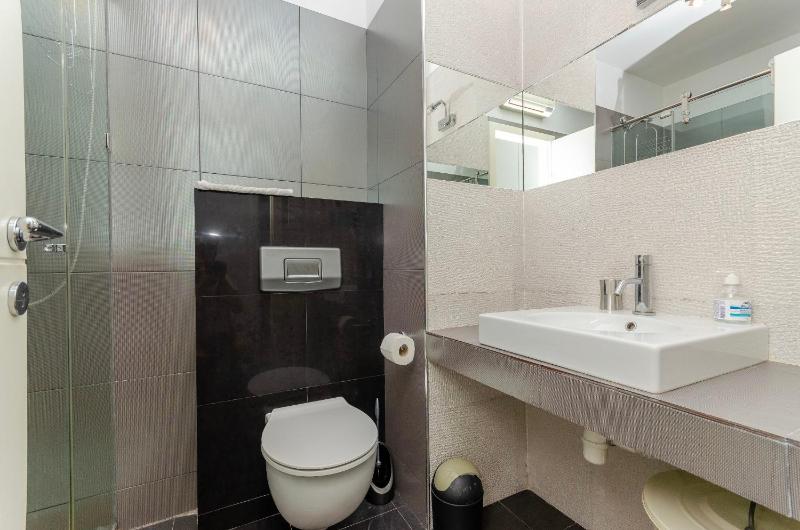 Apartment Black star - image 6