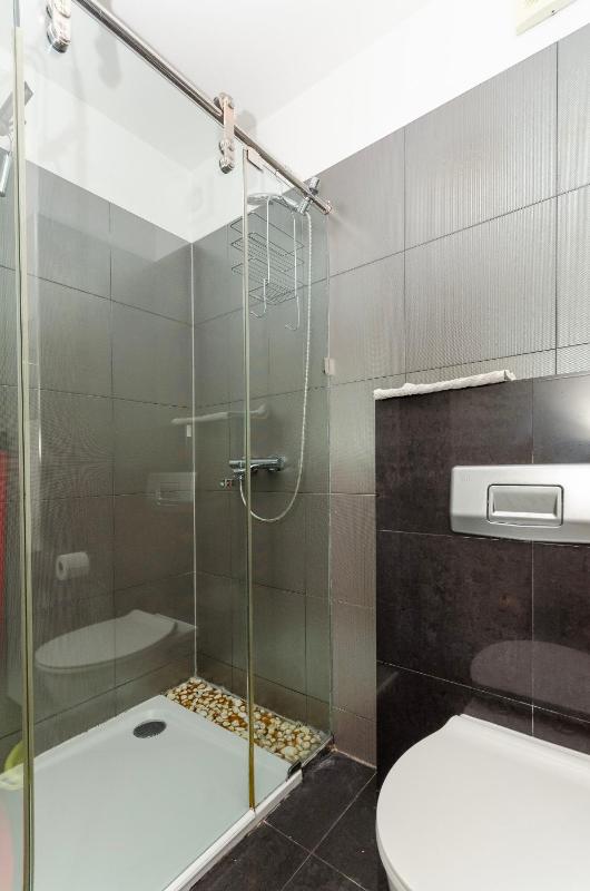 Apartment Black star - image 13