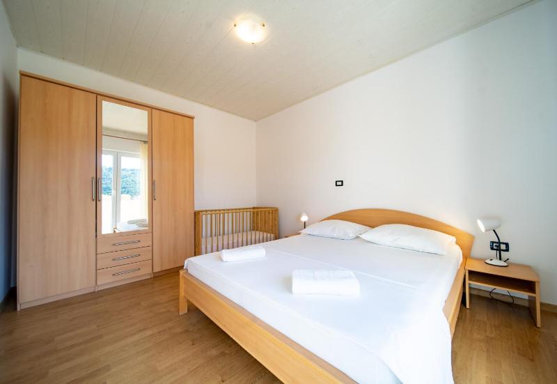 Apartments with parking space Lopar Rab - 24754 - image 30