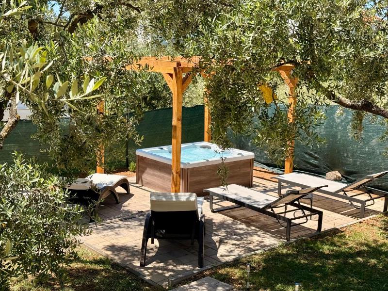 Apartments with hot tub Pakostane Biograd - 23865 - image 16