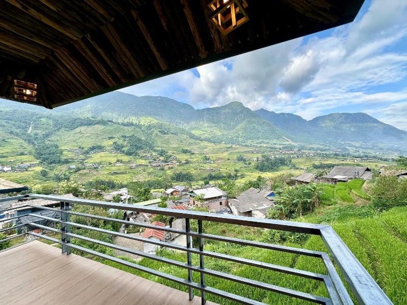 Tavan Chopai Homestay - image 40