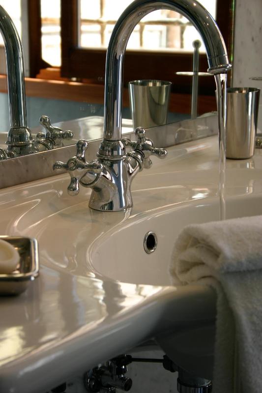 Superior Triple Room image 2