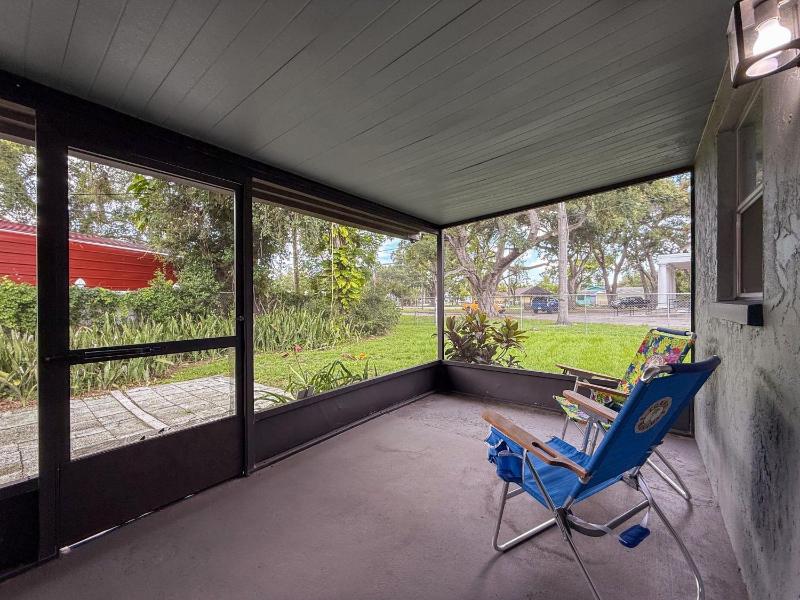 2737 Bel Aire Circle - image 29