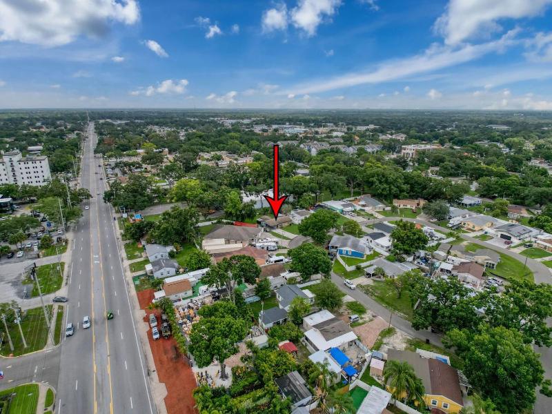 2737 Bel Aire Circle - image 30