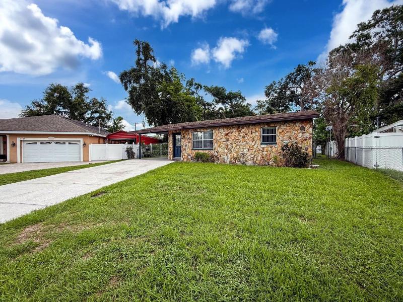 2737 Bel Aire Circle - image 37