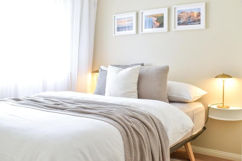Newly Renovated Quiet 5min Walk to the Beach - image 8