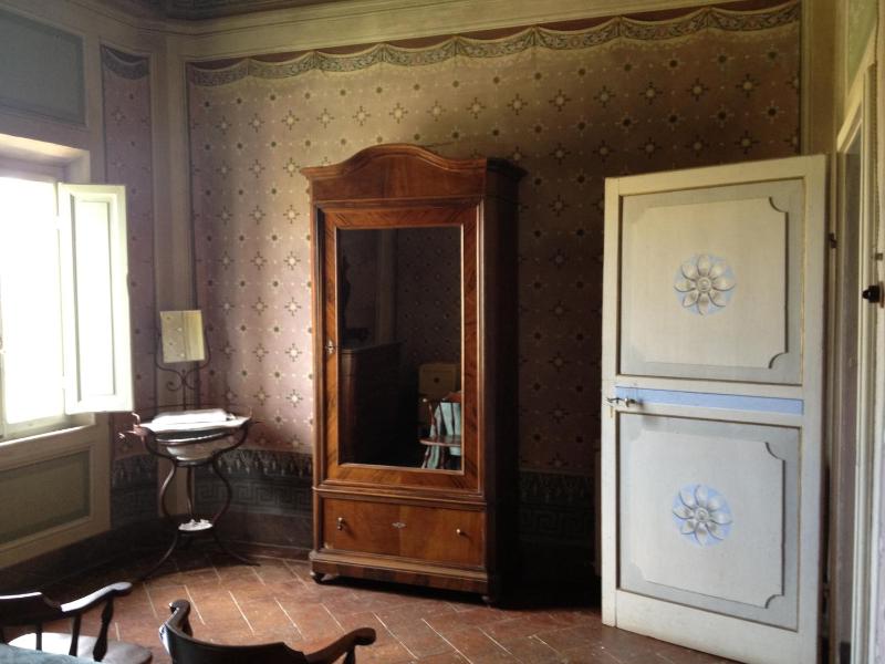 Classic Single Room image 4
