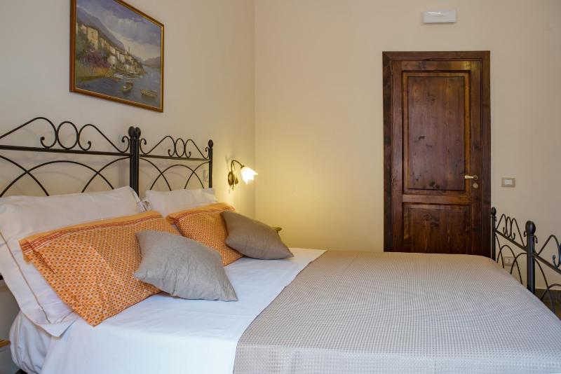 Triple Room with Balcony image 3