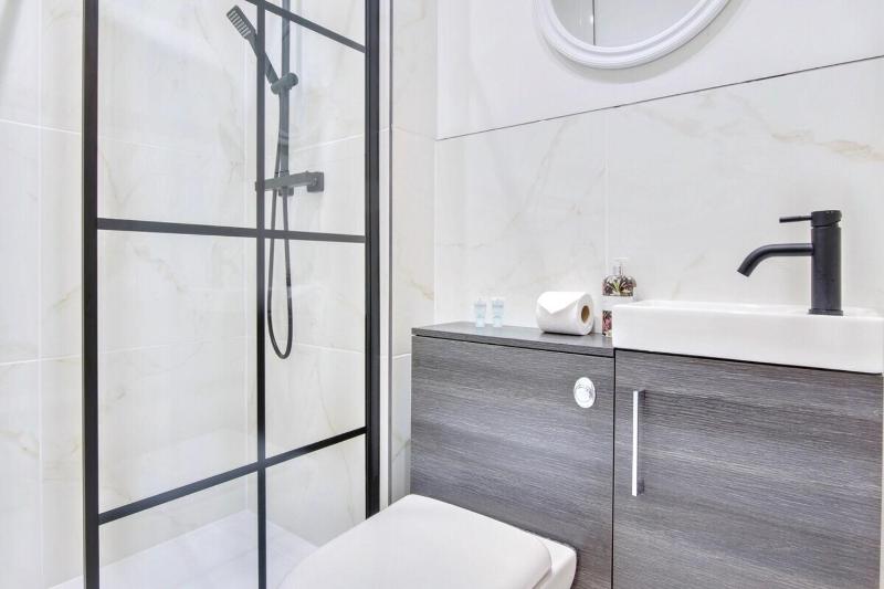 19a St Leonards - image 11