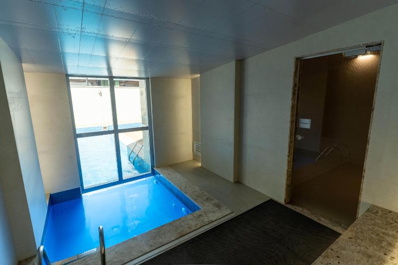Vista Park Hplus Long Stay - image 25