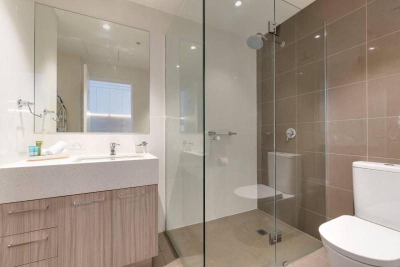 Vision Studio Apartment – Square View & Parking - image 15
