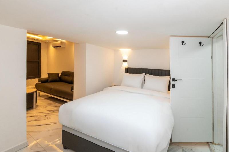 Boutique 360 Suite - image 10