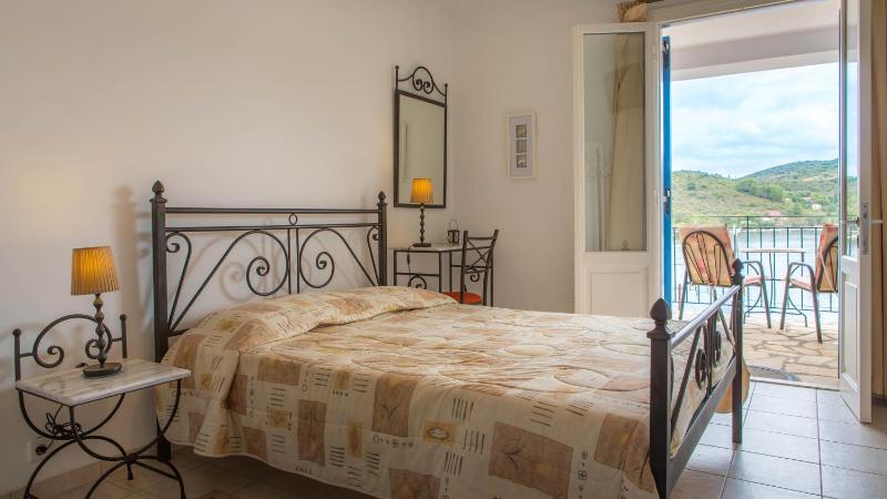 Apartment with Sea View image 2
