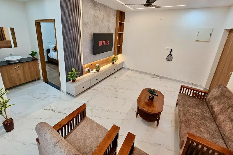 TrueLife Summit Suites - 2BHK Luxurious AC Studio Apartments - Modular Kitchen RO water system Microwave - Super fast WiFi 55 Smart TV 250 Airtel Channels - Prime Location - Nearby PS4 A2B pure veg restaurants - Parking-Top service with lots of love - image 4