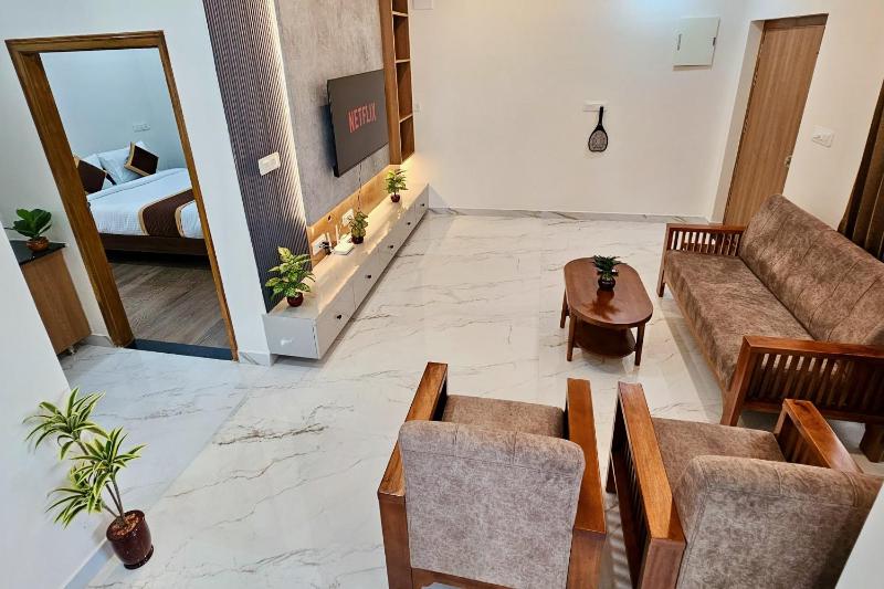 TrueLife Summit Suites - 2BHK Luxurious AC Studio Apartments - Modular Kitchen RO water system Microwave - Super fast WiFi 55 Smart TV 250 Airtel Channels - Prime Location - Nearby PS4 A2B pure veg restaurants - Parking-Top service with lots of love - image 9