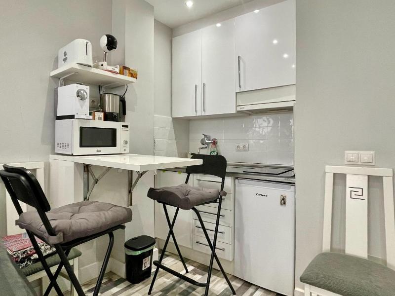 Apartment in Torremolinos 300 m from beach - image 17