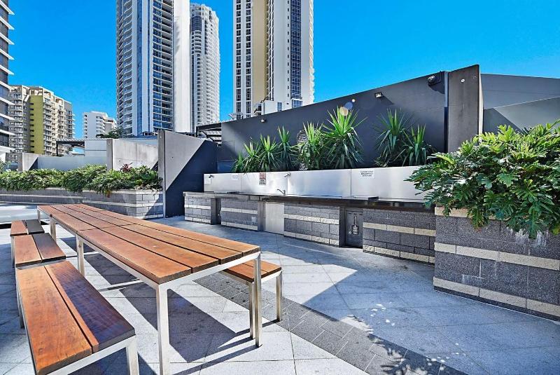 Apt 1197 - Circle on Cavill - Surfers Paradise - image 16