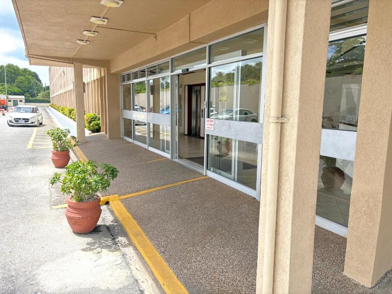 212 Goldenview - image 10