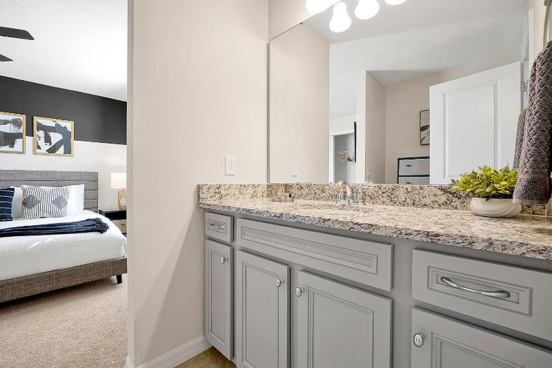 4273 LANA AVENUE 8BEDS - image 23