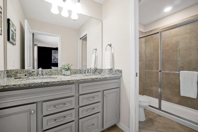 4273 LANA AVENUE 8BEDS - image 40