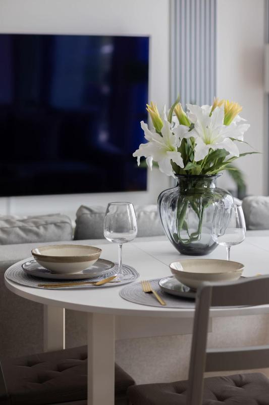 Teodorowicza Elegant Apartment with Parking in Warsaw by Noclegi Renters - image 14