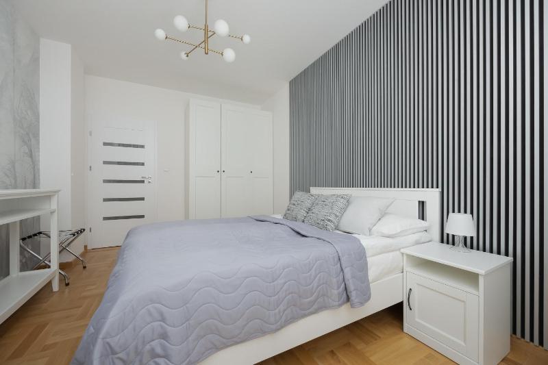 Teodorowicza Elegant Apartment with Parking in Warsaw by Noclegi Renters - image 4