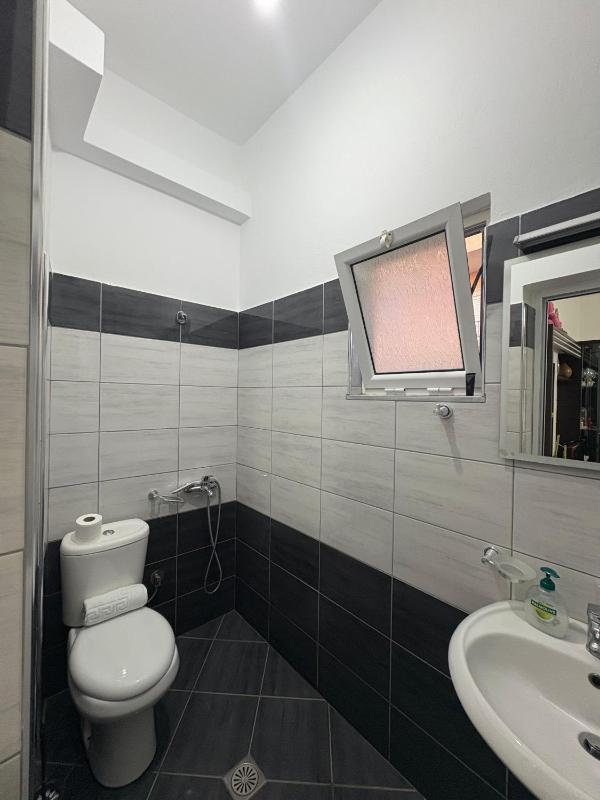 Xhonis Apartments - image 8