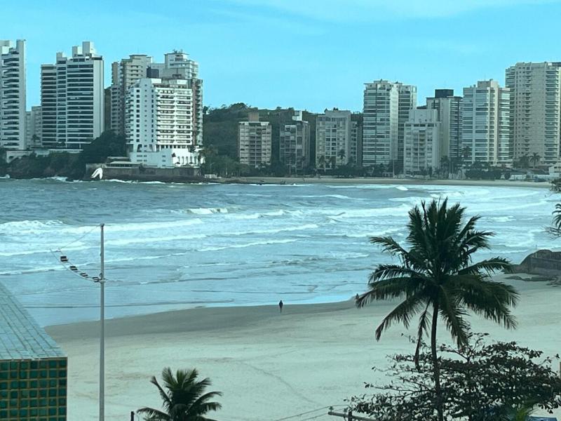Pitangueiras 1 quarto 10m da praia vista pro mar - image 3