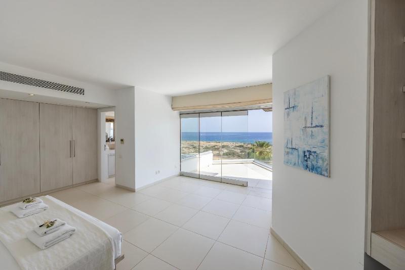 Protaras Seafront Villa AleMar - image 12