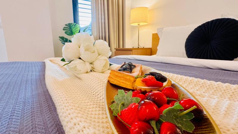 Charming 1BR Retreat in Central Bucharest - image 12