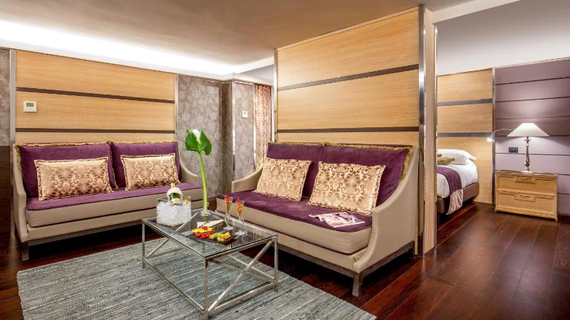 The Inn at the Spanish Steps Exclusive Collection - The Nest Penthouse - image 11