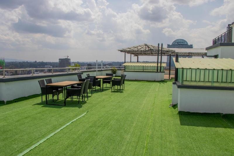 Soft Life Crib in Westlands - Dine Wine & Relax - image 14