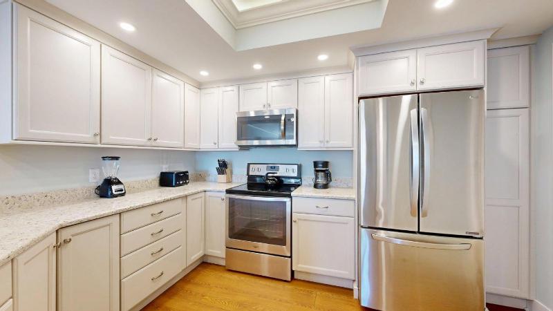 6307 Hampton Place North - image 14