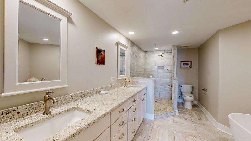 6307 Hampton Place North - image 15
