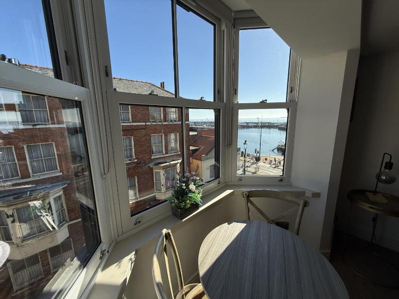 Merchants Quarters - Laguz - Stunning Apartment with Harbour and Sea views - free roof top terrace with sea and harbour view and central location to beaches amenities restaurants and harbour - image 3