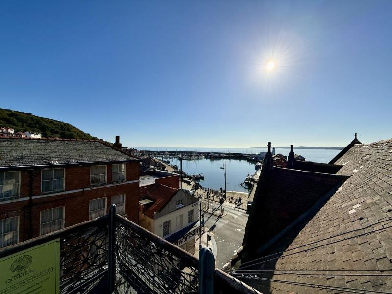 Merchants Quarters - Laguz & Othala - Two Stunning Apartments in one booking - both with Harbour and Sea views - free roof top terrace with sea and harbour view and central location to beaches amenities restaurants and harbour - image 41